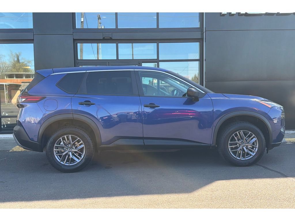 Used 2023 Nissan Rogue S image 3