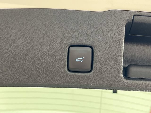 Used 2022 Ford Escape SE w/ Convenience Package FWD image 28