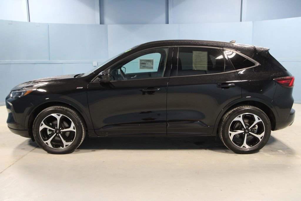 Used 2025 Ford Escape ST-Line Elite w/ Premium Technology Package AWD/4WD image 28