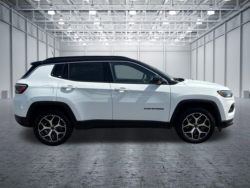 Used 2025 Jeep Compass Limited image 8