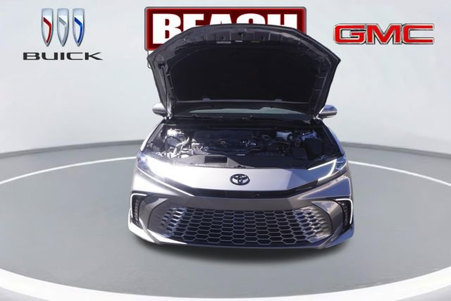 Used 2025 Toyota Camry XSE FWD image 9