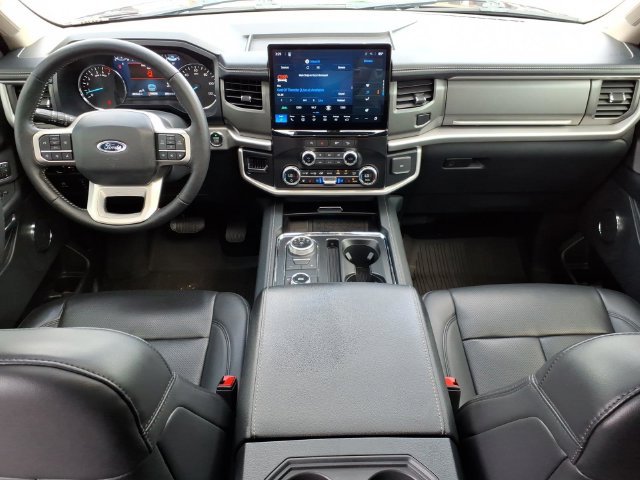 Used 2024 Ford Expedition XLT AWD/4WD image 15
