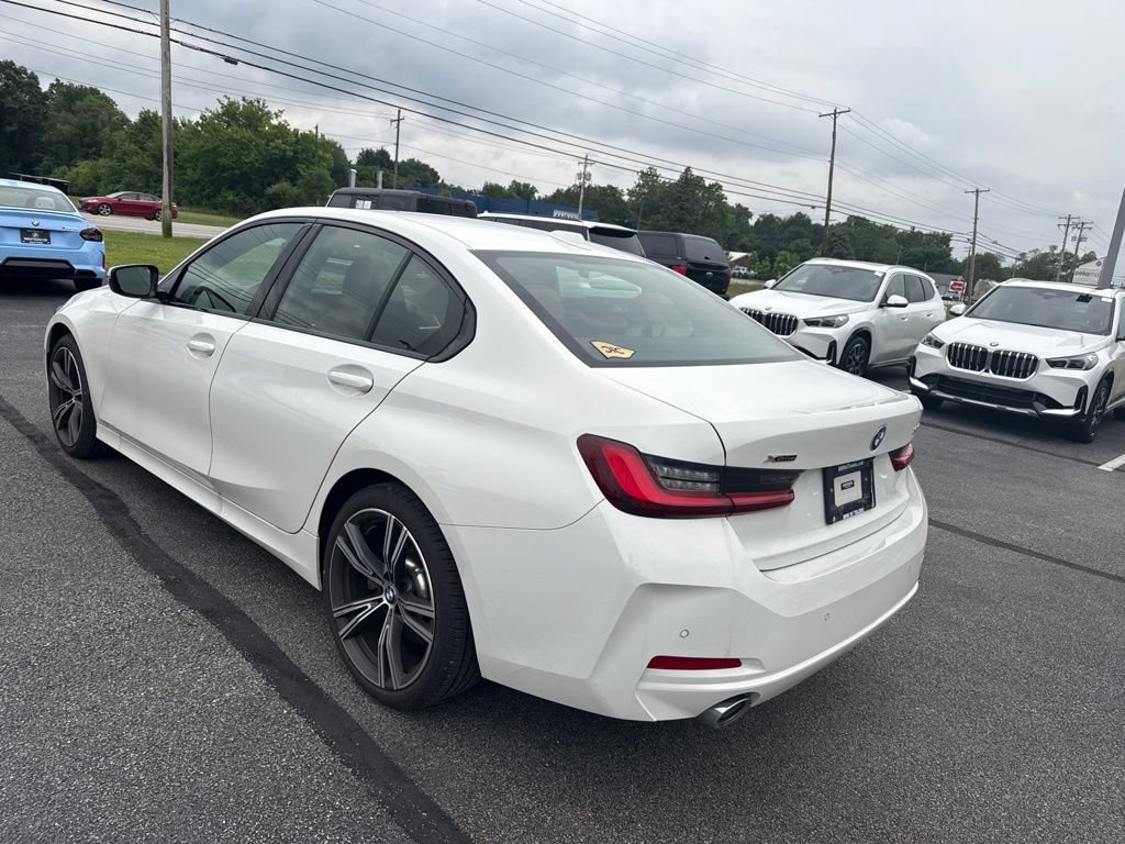Used 2023 BMW 330i xDrive Sedan w/ Driving Assistance Package AWD/4WD image 5