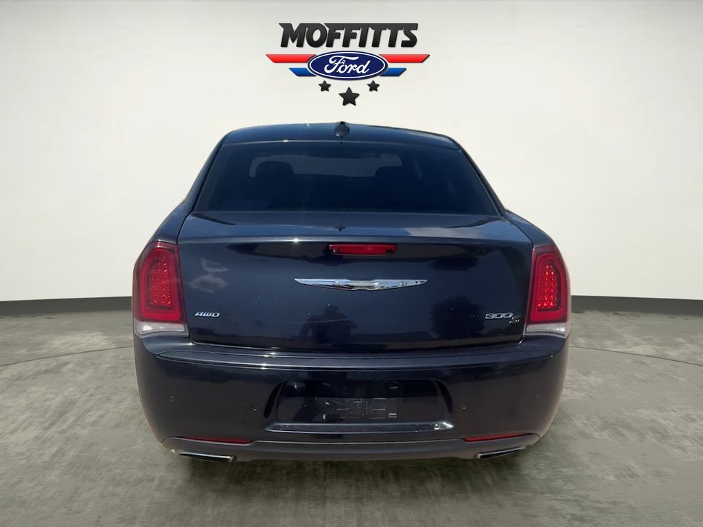Used 2017 Chrysler 300 S w/ 300S Premium Group AWD/4WD image 4