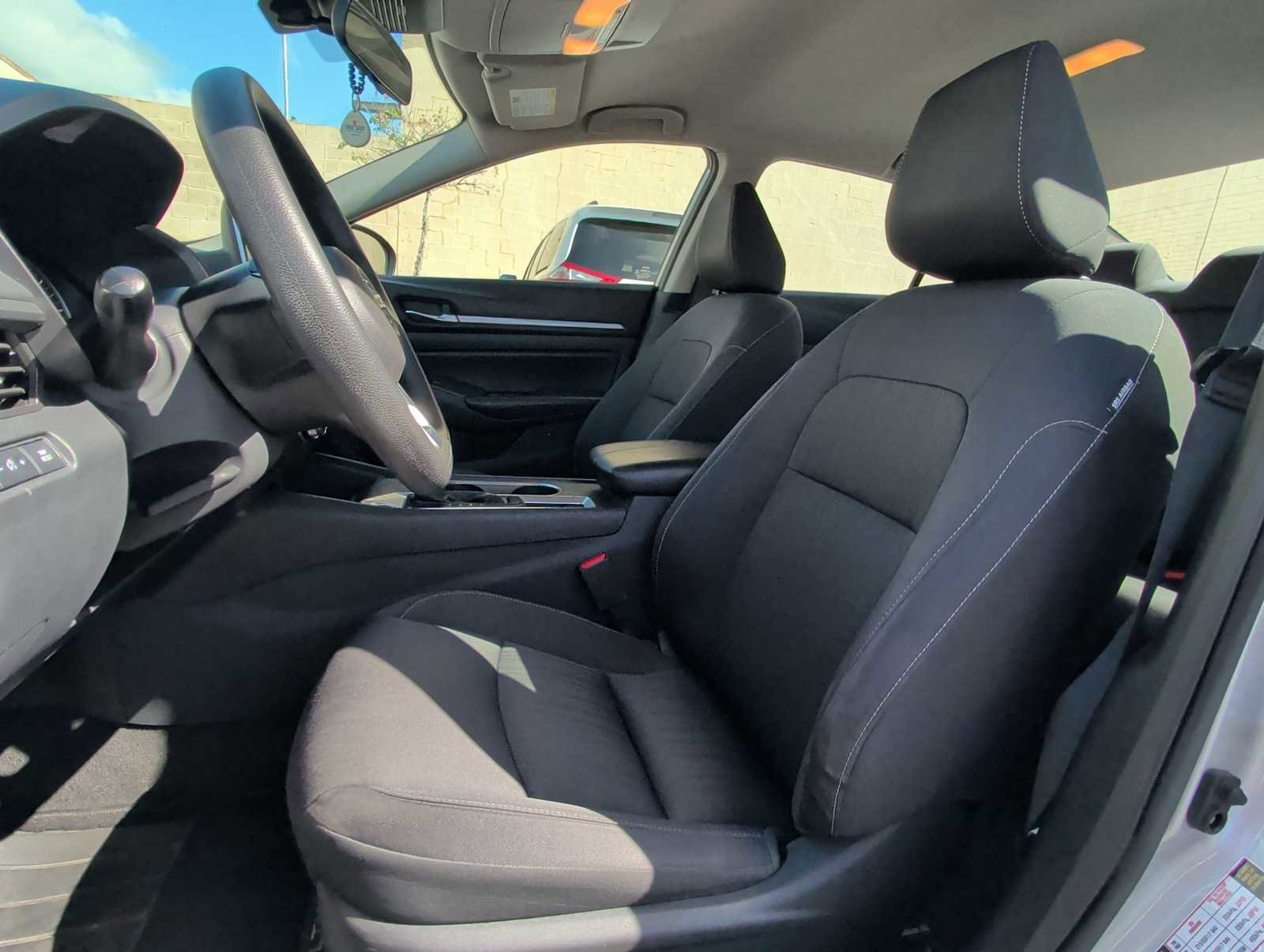 Used 2022 Nissan Altima 2.5 SV image 14