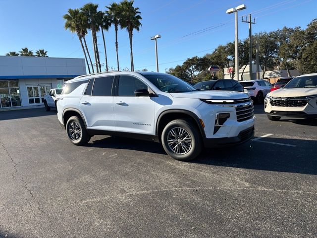 New 2026 Chevrolet Traverse LT w/ Enhanced Driving Package FWD image 17