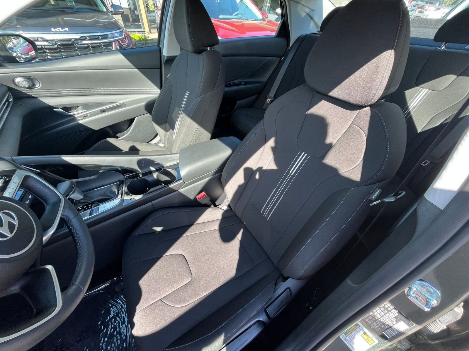 Used 2025 Hyundai Elantra SEL FWD image 39