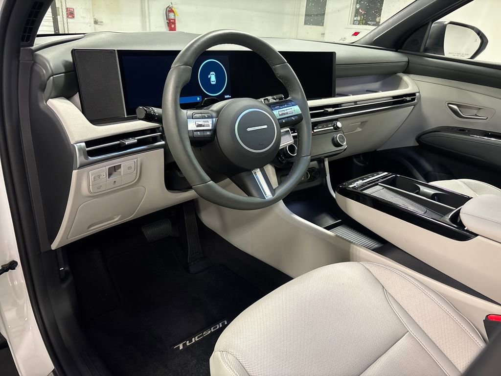 Used 2026 Hyundai Tucson Limited image 29