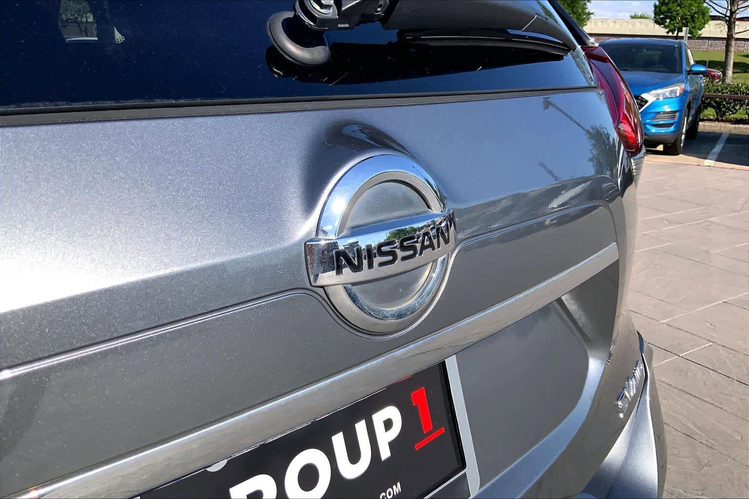Used 2018 Nissan Rogue SV image 31