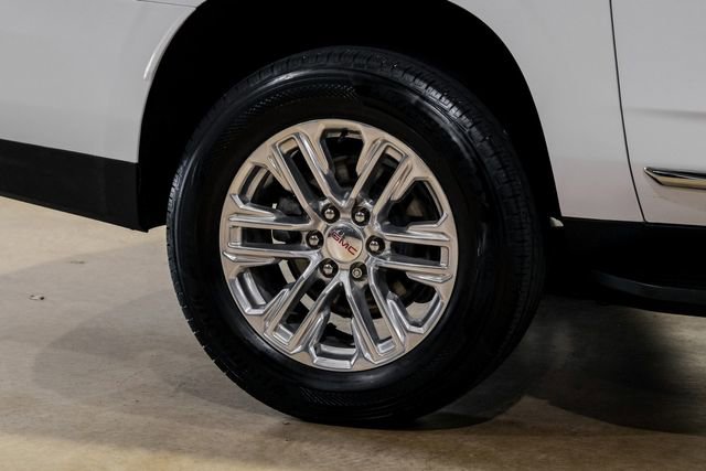 Used 2021 GMC Yukon XL SLT w/ Rear Media and Nav Package AWD/4WD image 21
