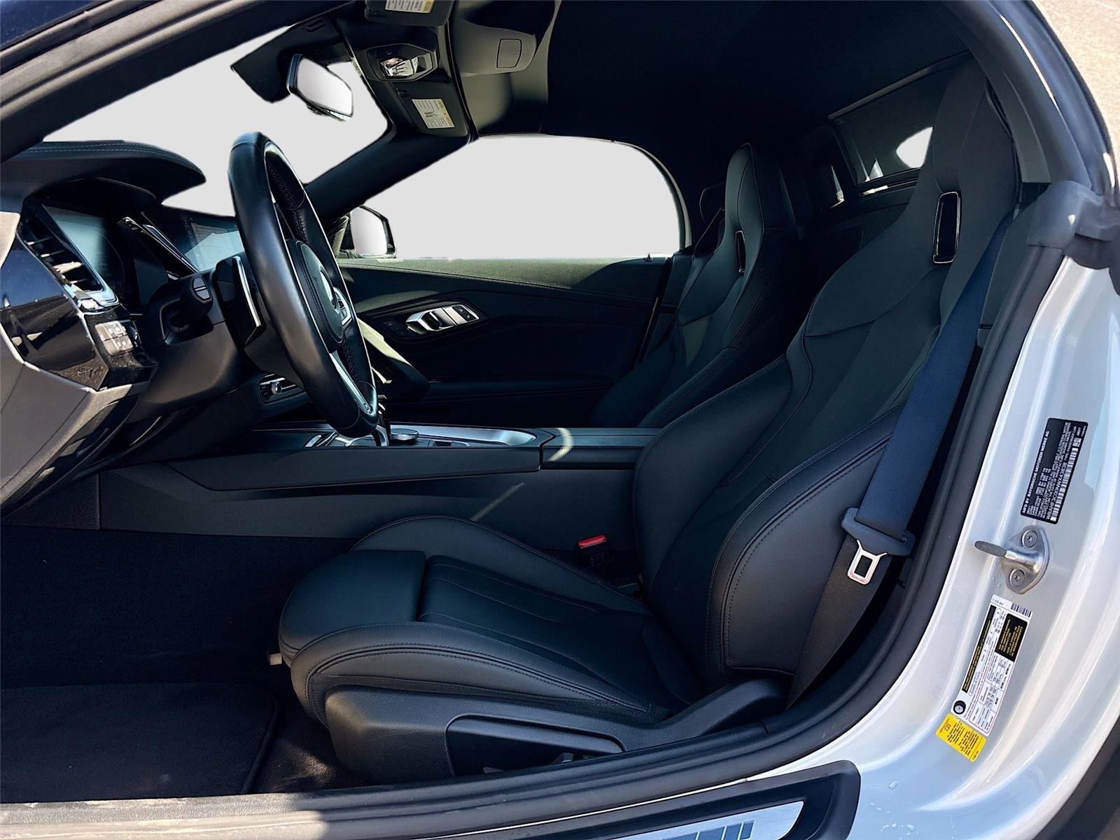 Used 2022 BMW Z4 sDrive30i w/ Premium Package image 26