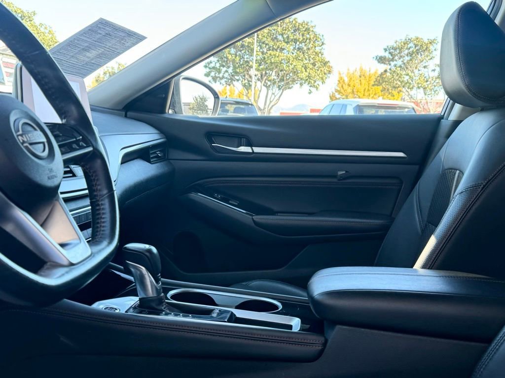 Used 2023 Nissan Altima 2.5 SR image 14