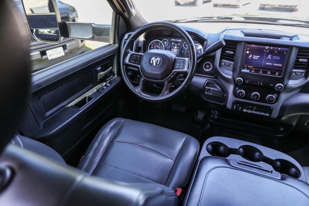 Used 2022 RAM 5500 Tradesman w/ Chrome Appearance Group AWD/4WD image 30
