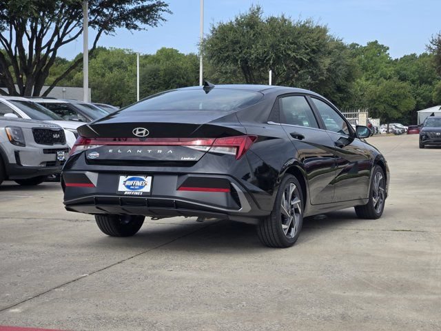 Certified 2026 Hyundai Elantra Limited FWD image 8