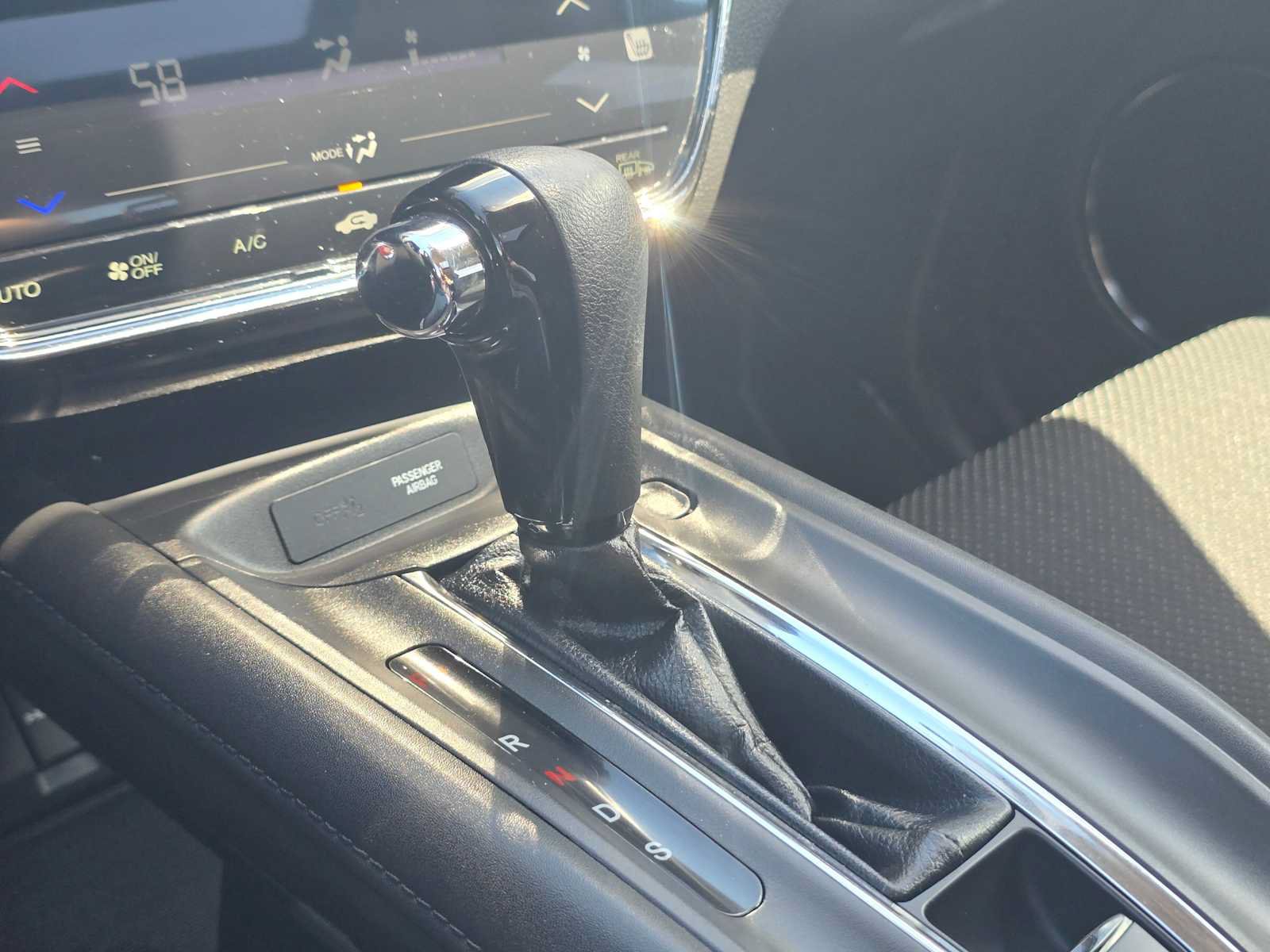 Used 2018 Honda HR-V EX image 28