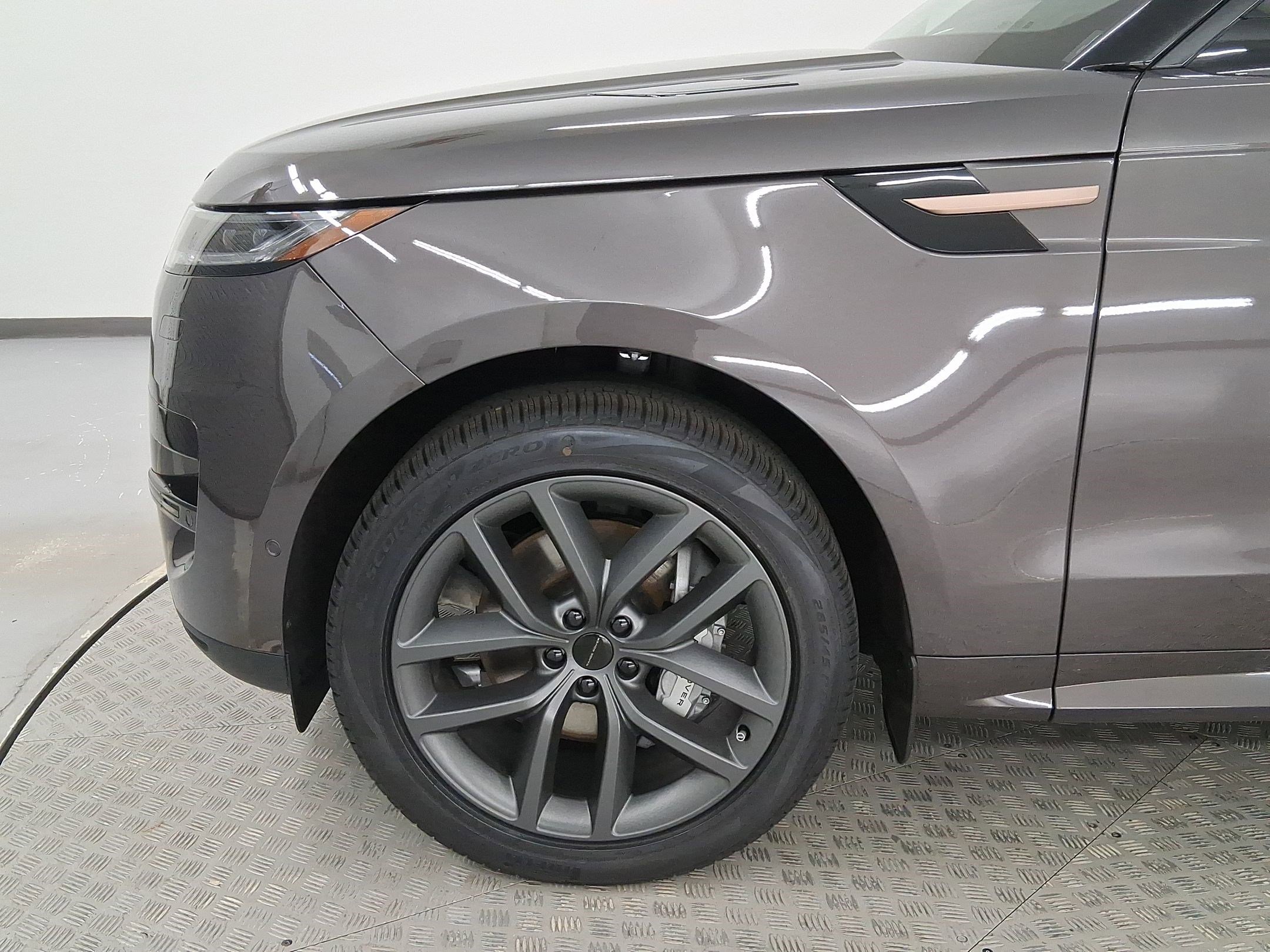 New 2026 Land Rover Range Rover Sport SE AWD/4WD image 11