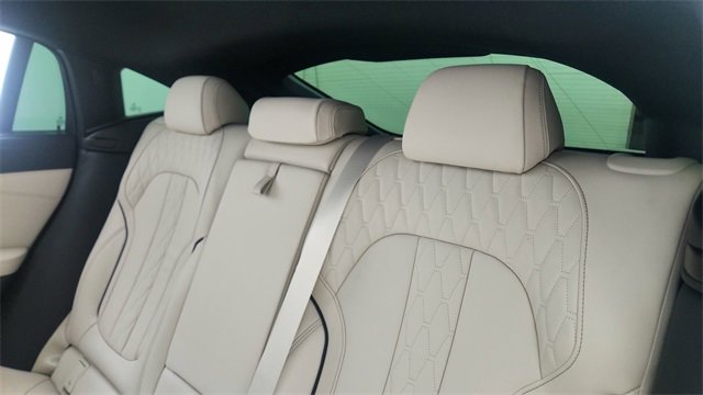 Used 2023 BMW X6 xDrive40i w/ Executive Package image 31