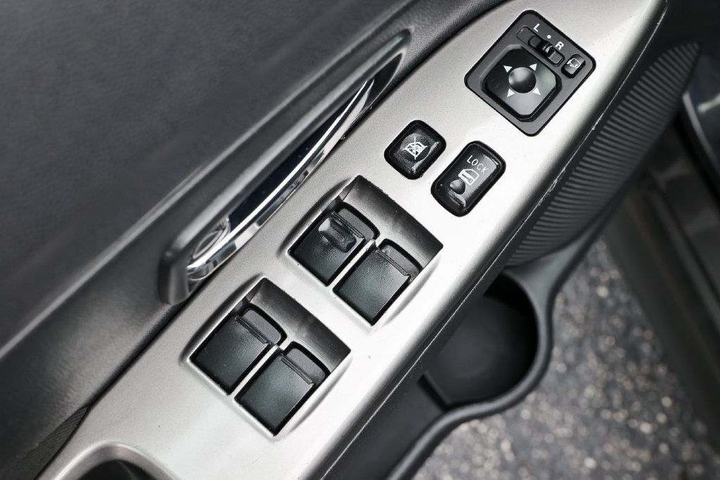 Used 2019 Mitsubishi Outlander Sport SE FWD image 5