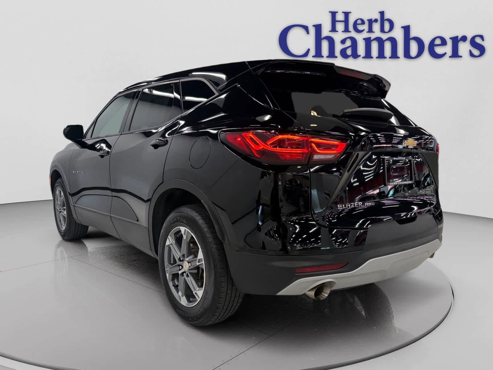 Used 2023 Chevrolet Blazer LT AWD/4WD image 3