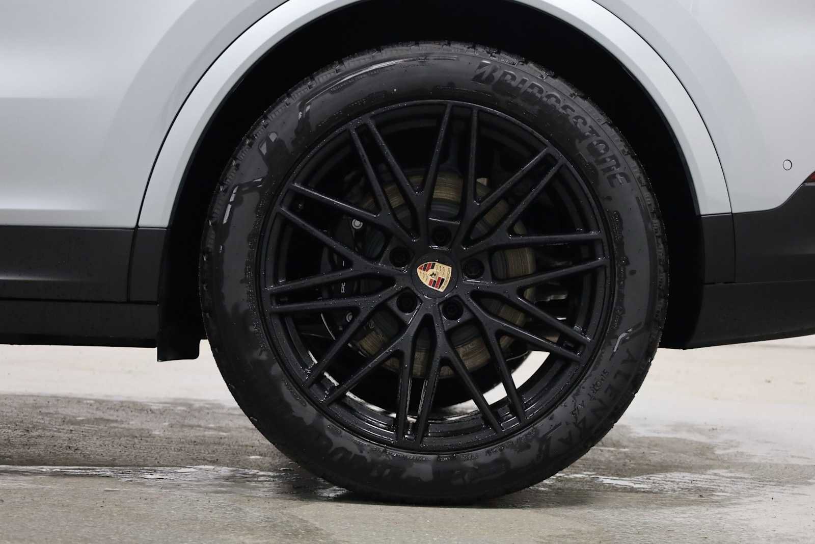 New 2026 Porsche Cayenne Coupe AWD/4WD image 38