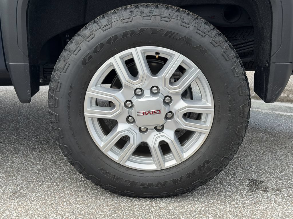 Used 2023 GMC Sierra 2500 SLT AWD/4WD image 13