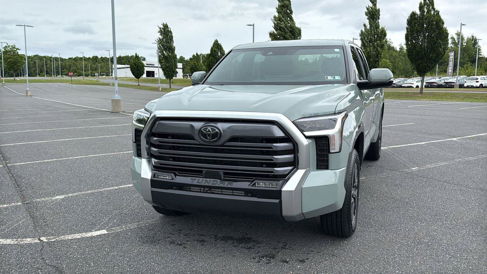Used 2026 Toyota Tundra Limited AWD/4WD image 15
