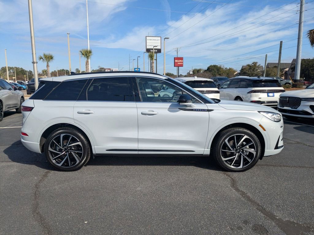 New 2025 Lincoln Corsair Grand Touring image 3