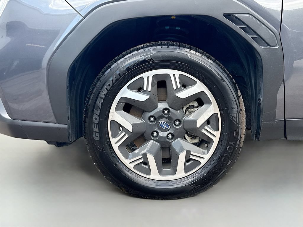 Used 2025 Subaru Forester Premium AWD/4WD image 31