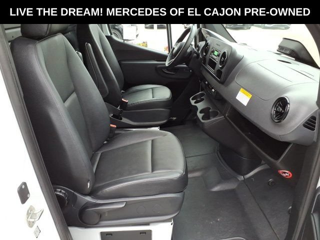 Used 2025 Mercedes-Benz Sprinter 2500 image 17