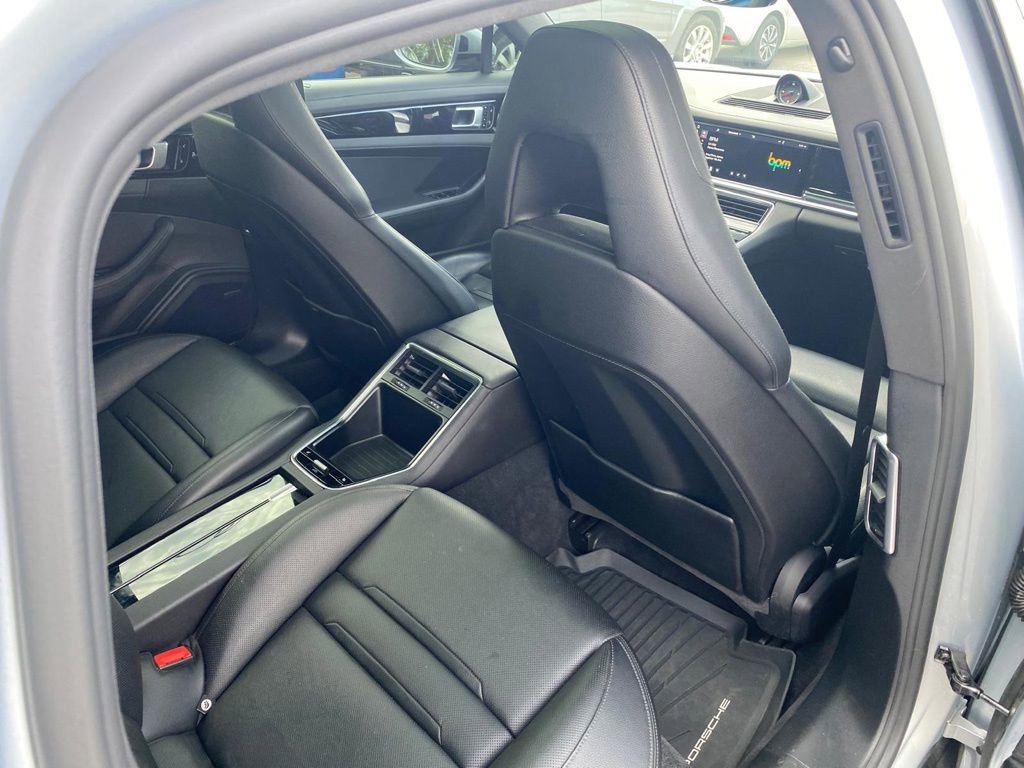 Used 2018 Porsche Panamera 4 AWD/4WD image 15