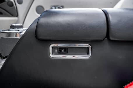 Used 2014 Rolls-Royce Phantom Drophead Coupe image 46