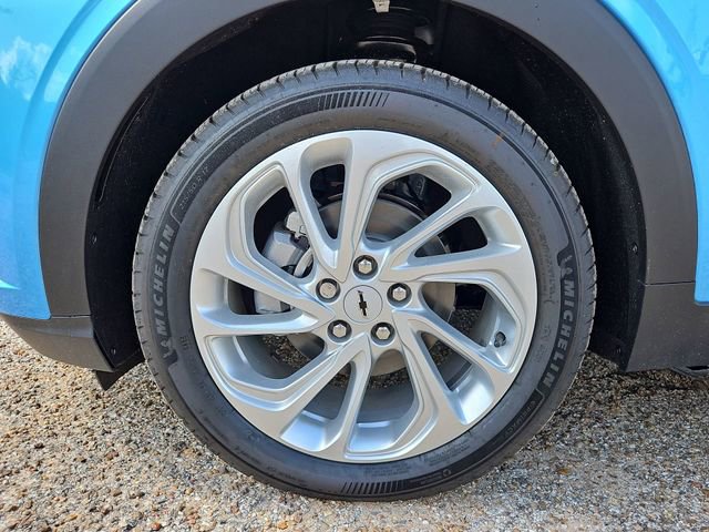 New 2027 Chevrolet Bolt LT w/ Comfort Package FWD image 32