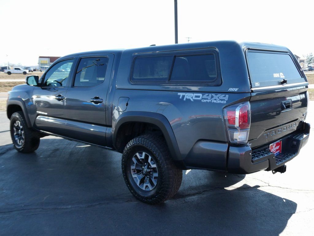 Used 2022 Toyota Tacoma TRD Off-Road w/ Technology Package image 7