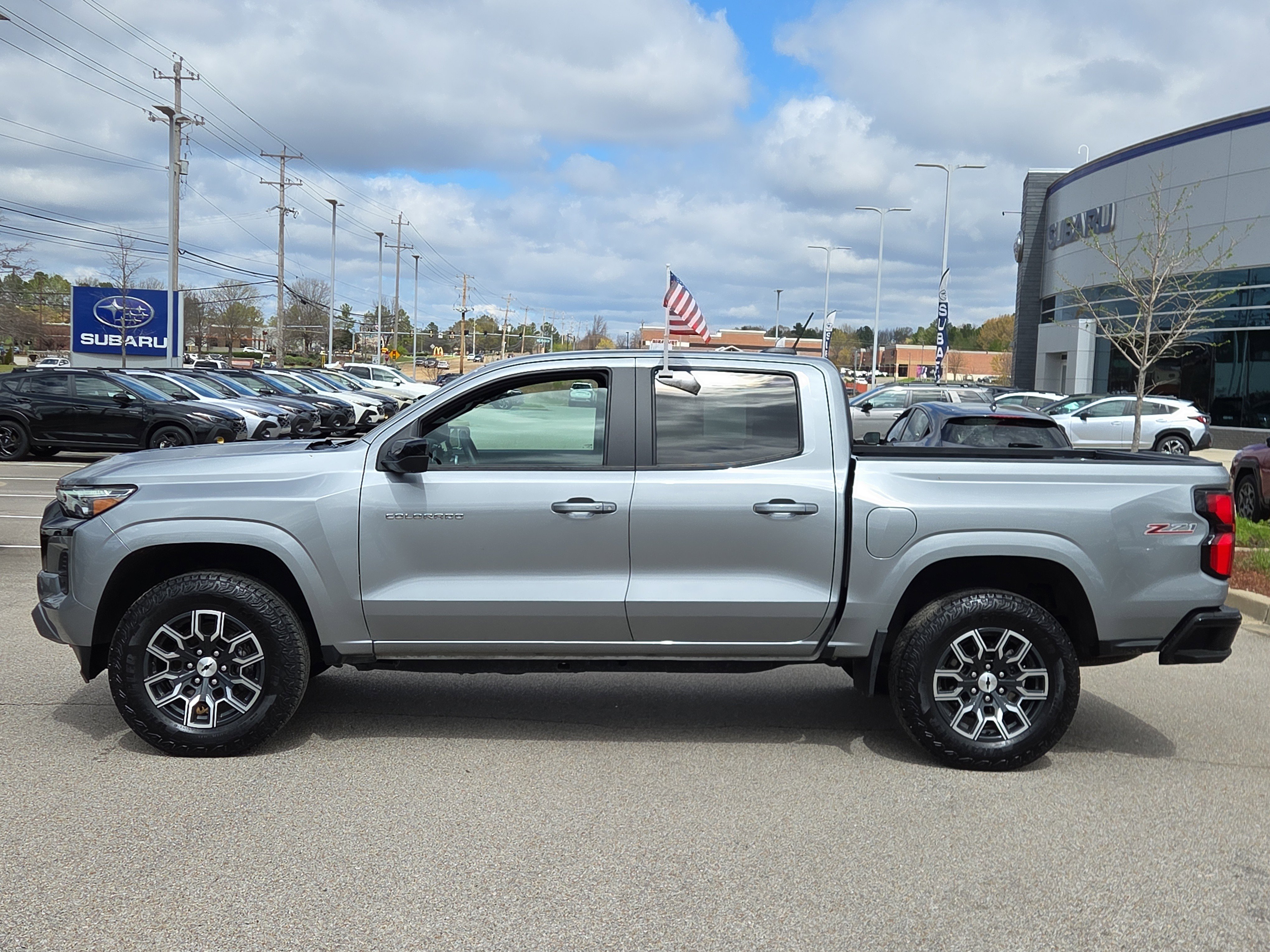 Used 2024 Chevrolet Colorado Z71 w/ Z71 Convenience Package 2 AWD/4WD image 6