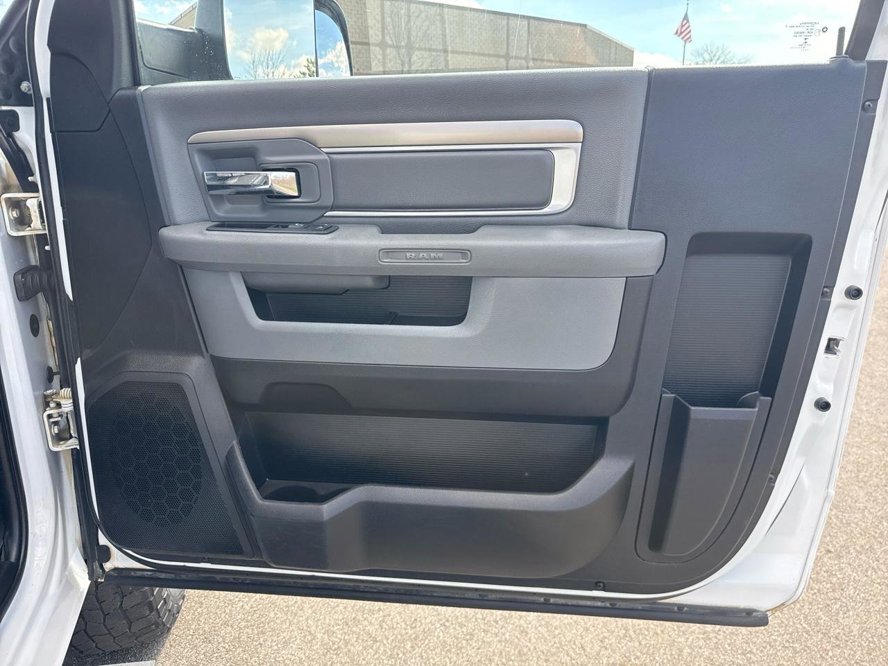 Used 2018 RAM 3500 Tradesman w/ Chrome Appearance Group AWD/4WD image 15