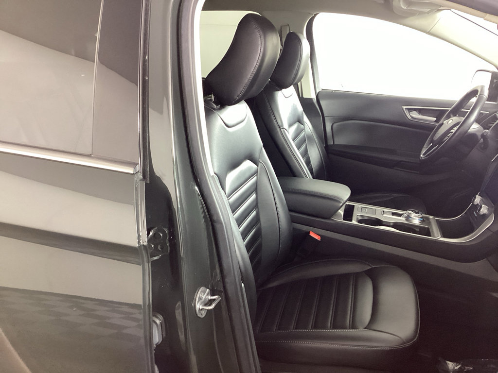 Used 2023 Ford Edge SEL w/ Convenience Package image 8