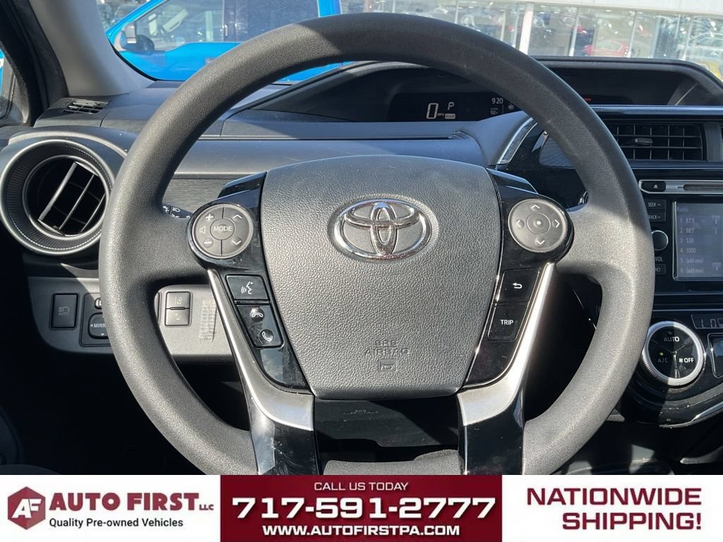 Used 2018 Toyota Prius C One FWD image 18