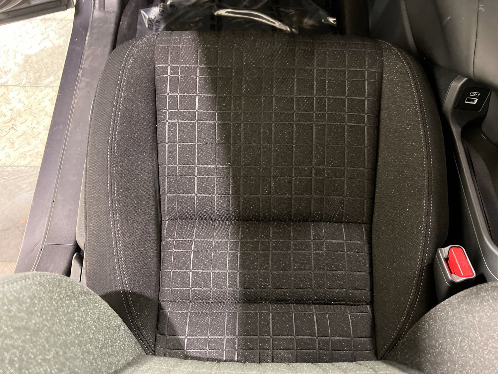 Used 2023 Honda HR-V LX image 17