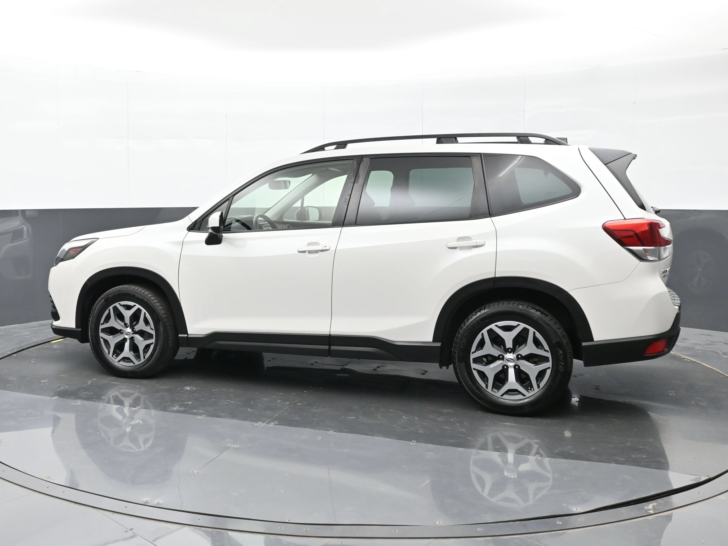 Used 2024 Subaru Forester Premium AWD/4WD image 7