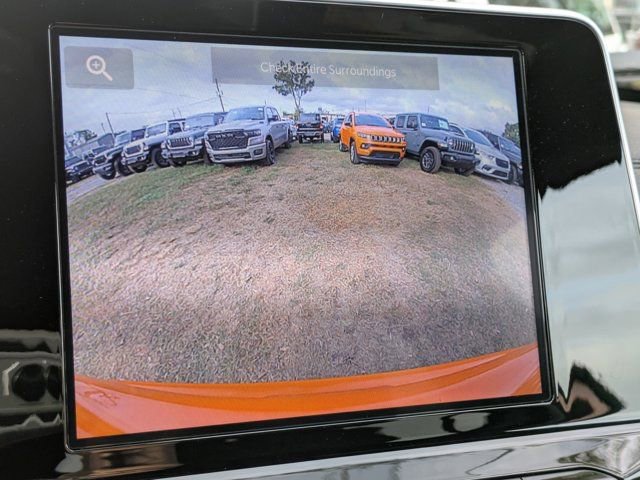 New 2026 Jeep Compass Latitude image 18