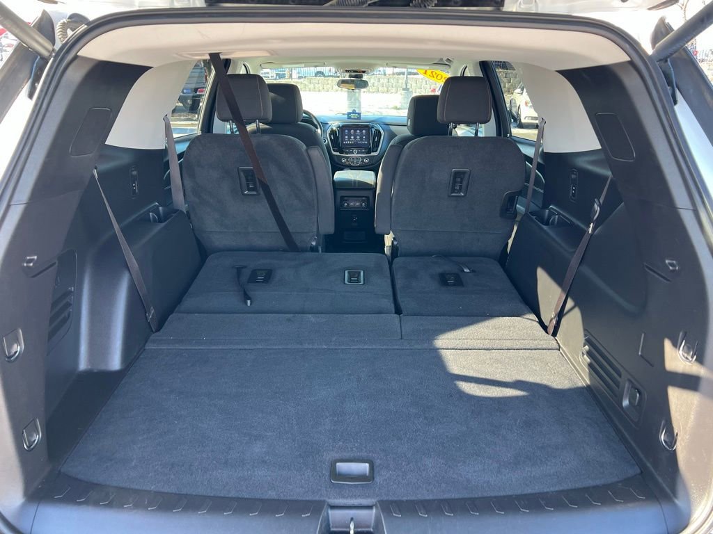 Used 2021 Chevrolet Traverse LT w/ LPO, Blackout Package image 24