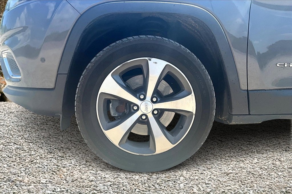 Used 2021 Jeep Cherokee Limited image 8