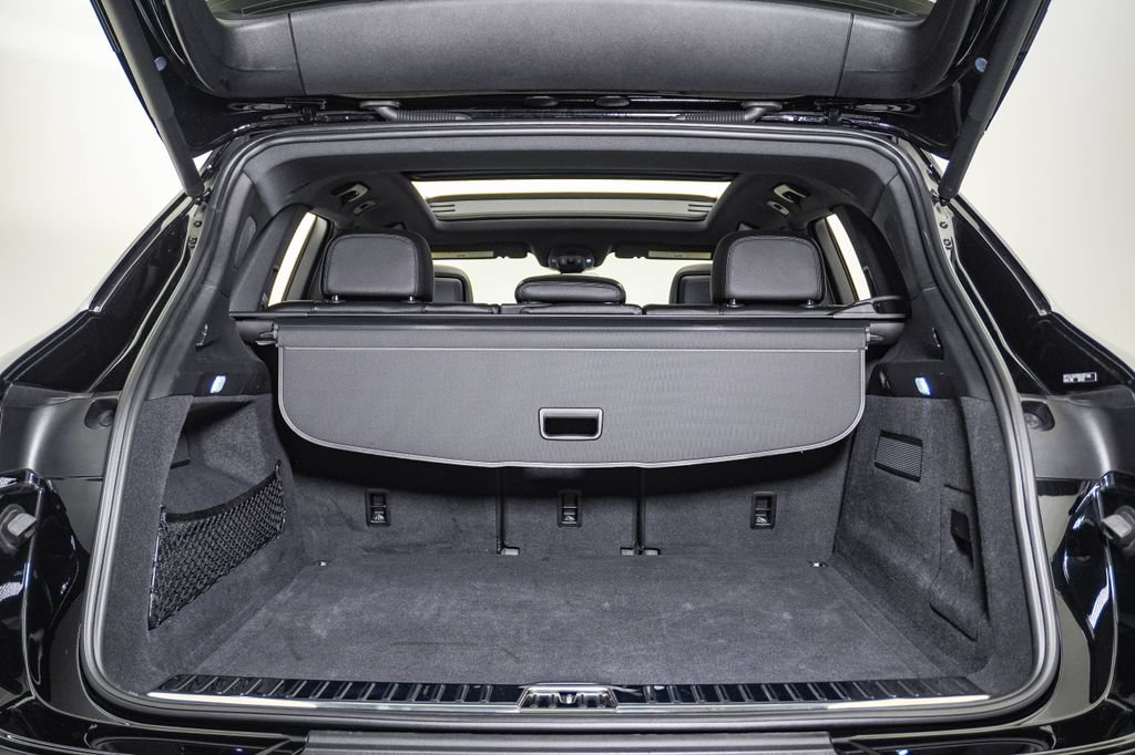 Certified 2024 Porsche Cayenne S AWD/4WD image 28