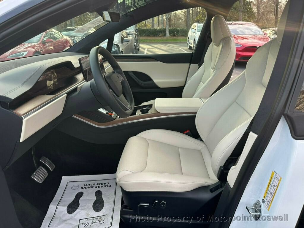 Used 2024 Tesla Model X image 7