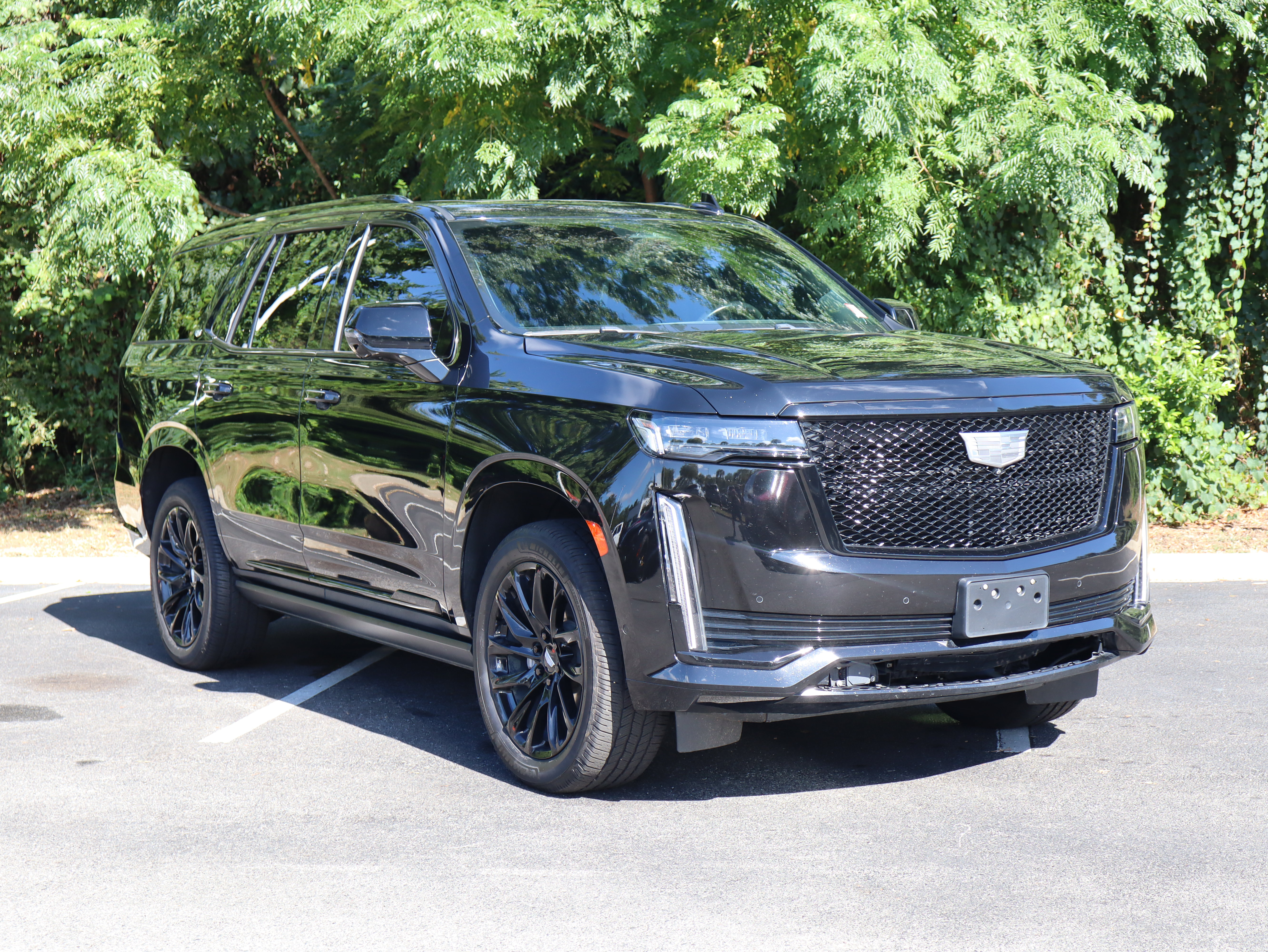 Used 2023 Cadillac Escalade Sport Platinum w/ LPO, ONYX Package AWD/4WD image 10