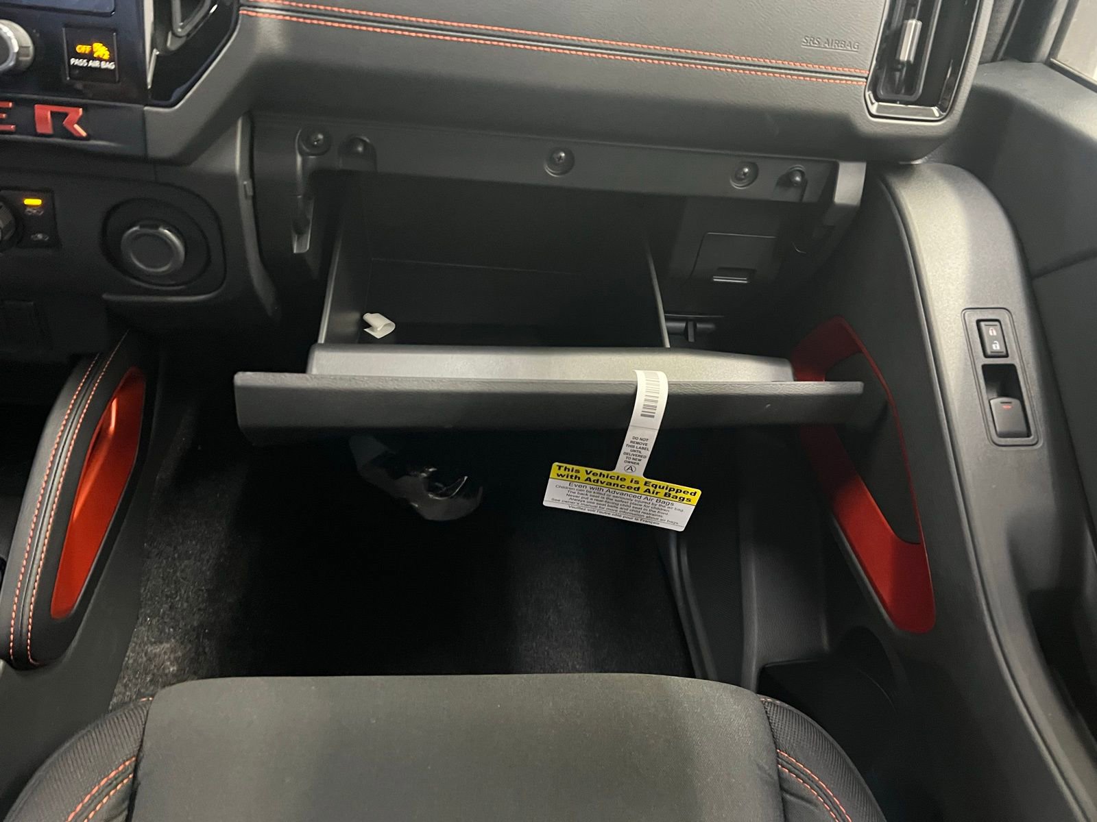 New 2025 Nissan Frontier PRO-4X w/ Tow Package image 15