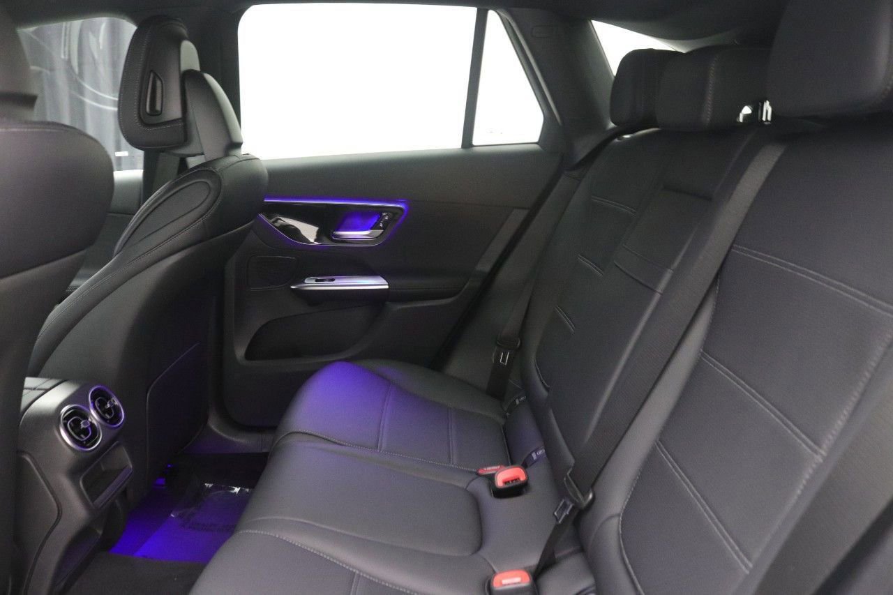 Certified 2026 Mercedes-Benz GLC 300 image 31