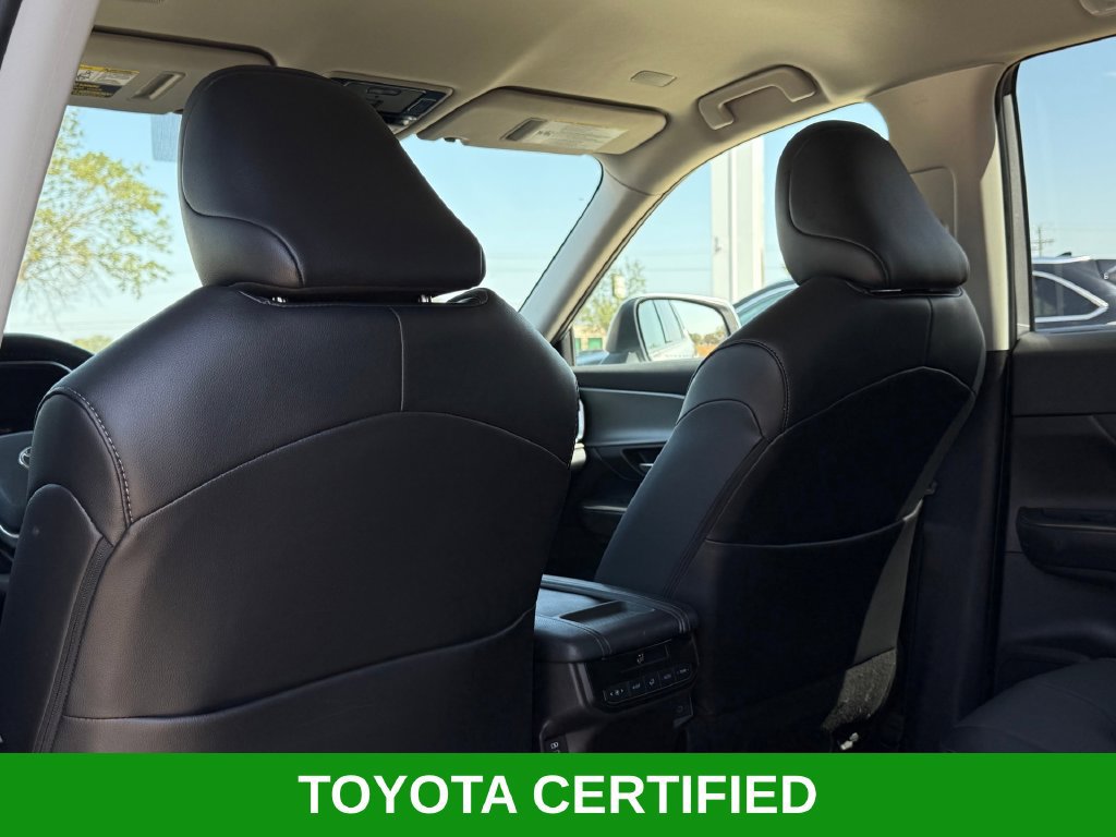 Used 2025 Toyota Grand Highlander AWD image 18