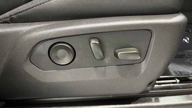 Used 2025 Chevrolet Tahoe LT image 24