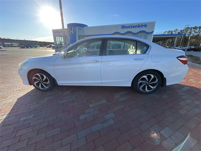 Used 2016 Honda Accord EX-L image 10